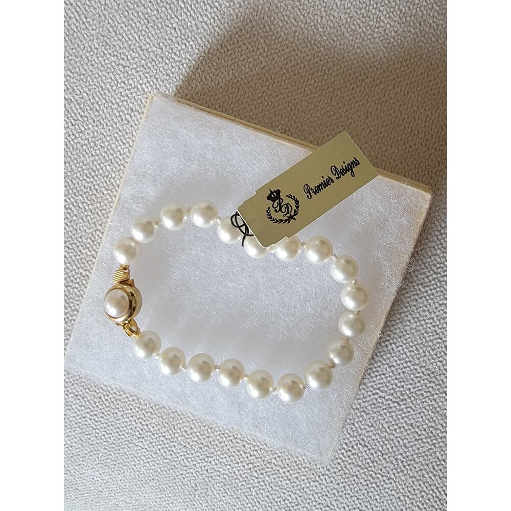 Premier Designs "Countess" - Vintage-Inspired Faux Pearl Bracelet